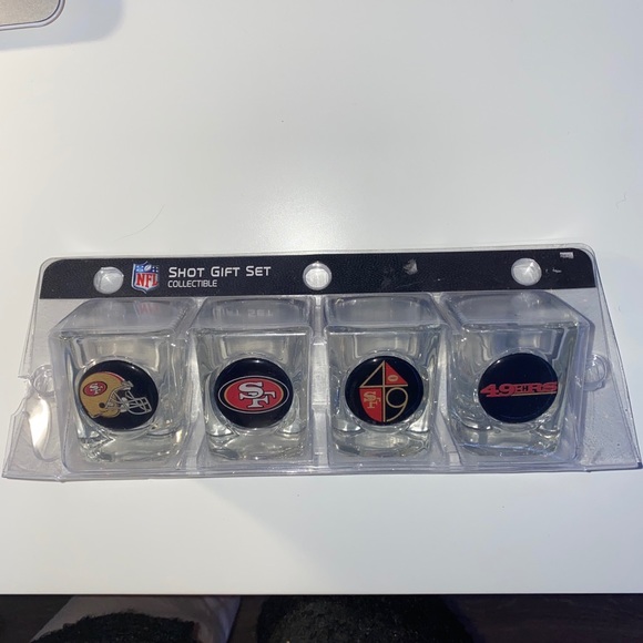 49ers Shot Glass Gift Set